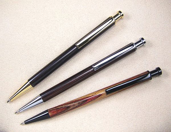 Farbübersicht v. l. n. r.: goldfarben, chrom, Black Chrome