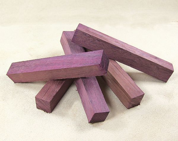 Übersicht Farbvarianten Purpleheart